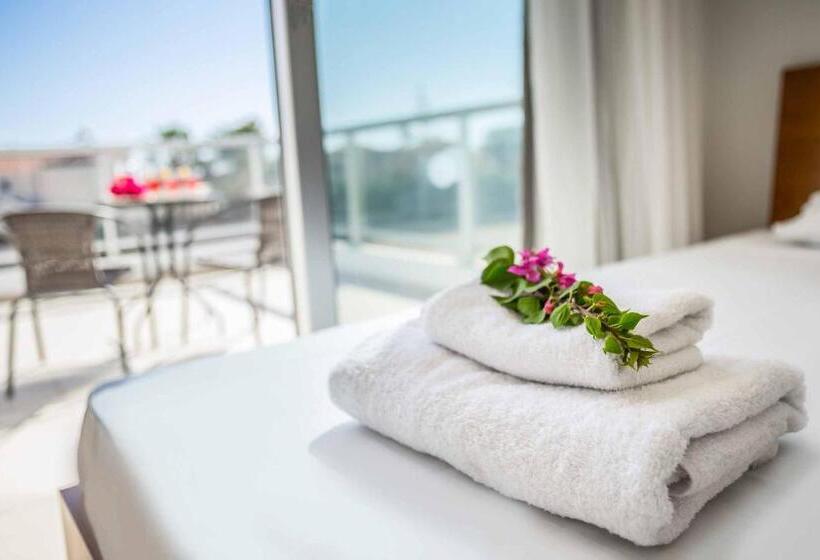 Villa White Moonflower