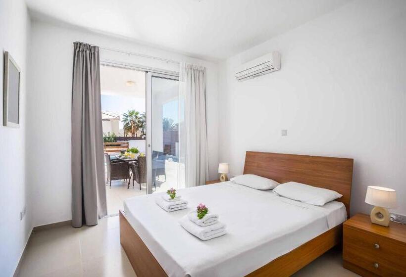 Villa White Moonflower