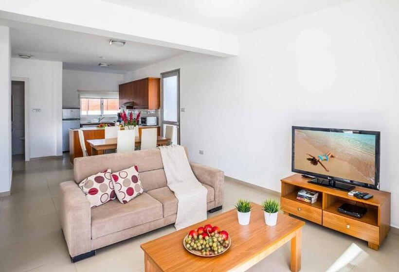 Villa White Moonflower