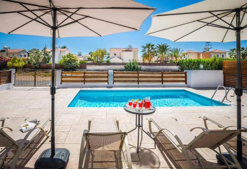 Villa White Moonflower