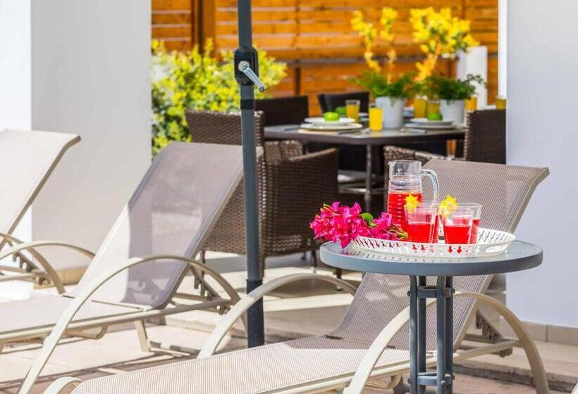 Villa White Moonflower