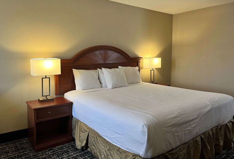 فندق Baymont By Wyndham Indianapolis South