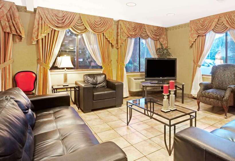 هتل Fairbridge Inn Express Tukwila