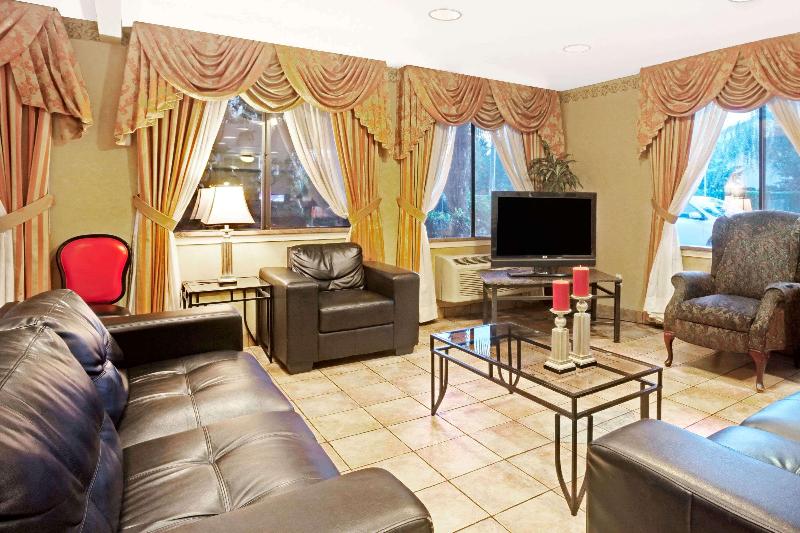 هتل Fairbridge Inn Express Tukwila