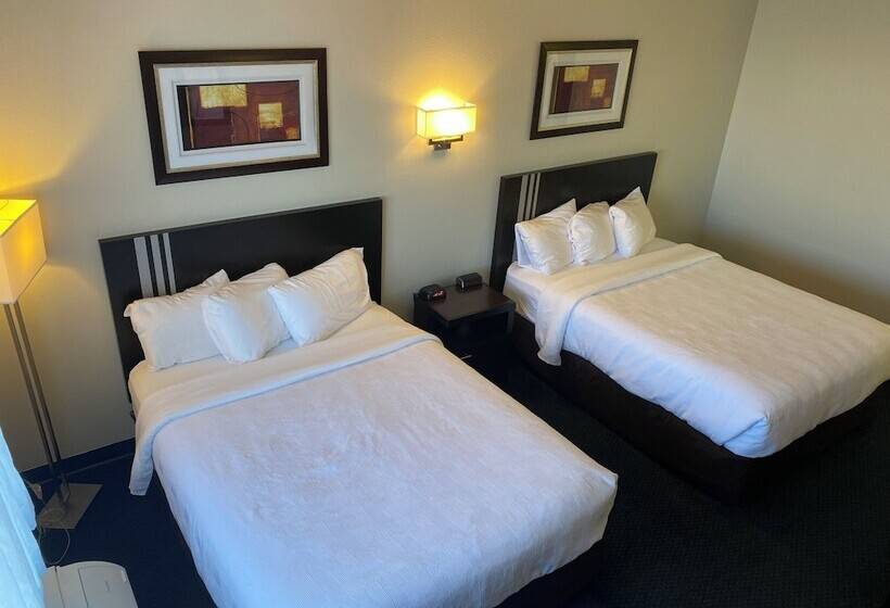 هتل Fairbridge Inn Express Tukwila