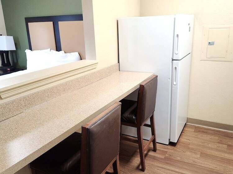 Hotel Suburban Studios Columbus   Dublin