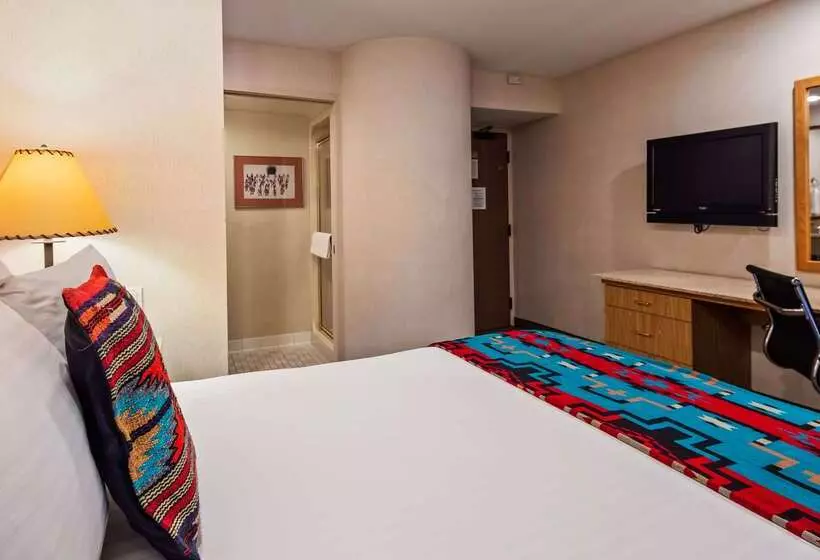 Отель Inn At Santa Fe, Surestay Collection By Best Western