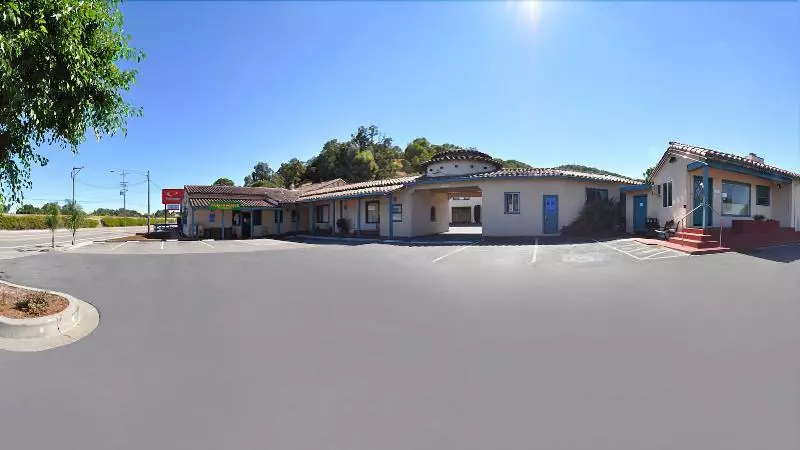 酒店 Marinwood Inn & Suites