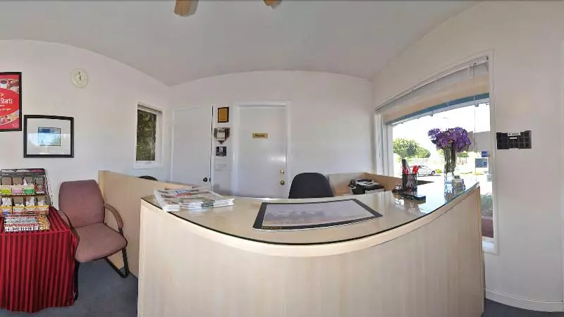 酒店 Marinwood Inn & Suites