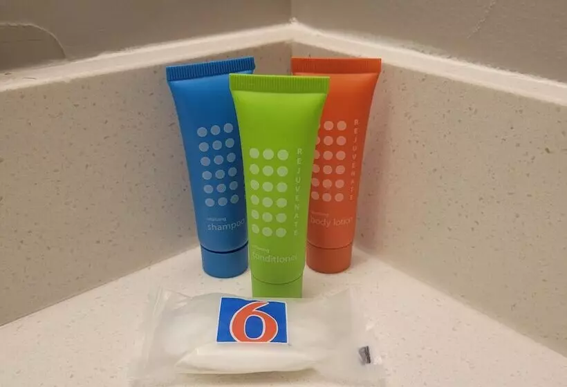 Motel 6 Greensboro, Nc   I 40