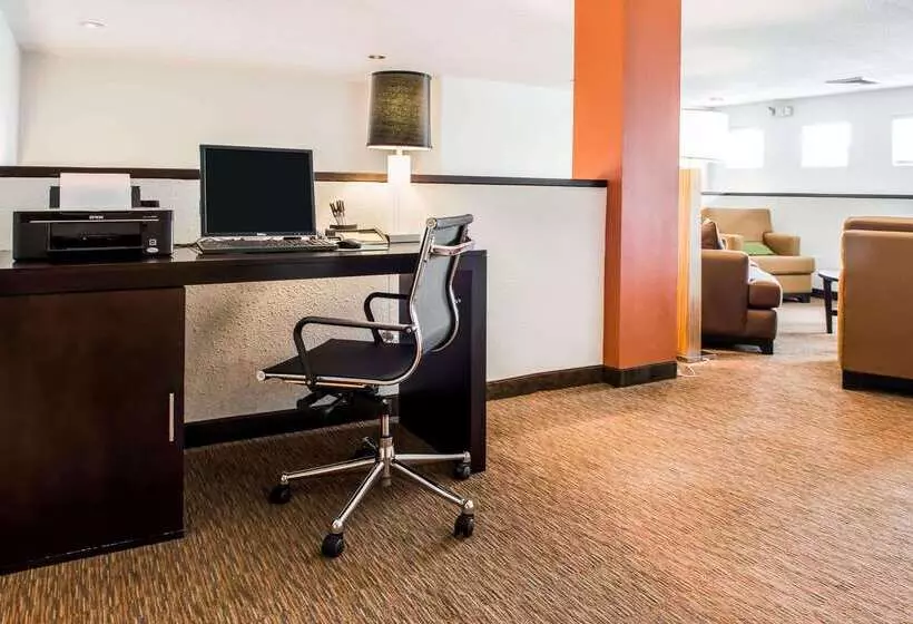 فندق Quality Inn Bridgeport Clarksburg