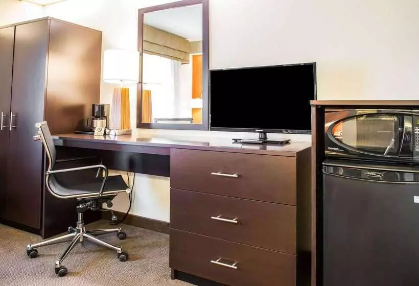 فندق Quality Inn Bridgeport Clarksburg