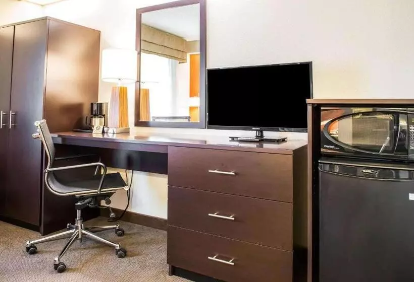 فندق Quality Inn Bridgeport Clarksburg