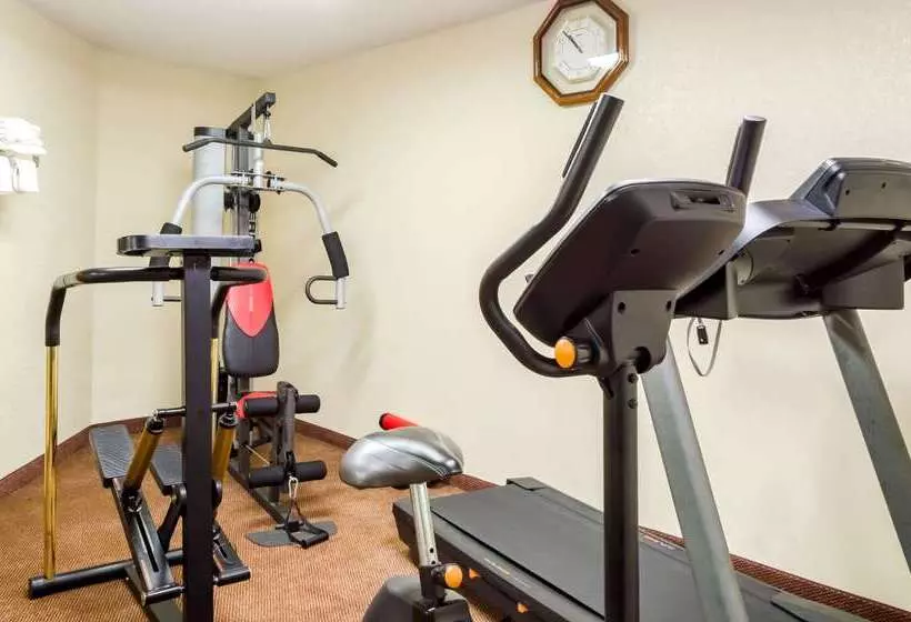 هتل Quality Inn Meridian