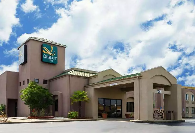 هتل Quality Inn Meridian
