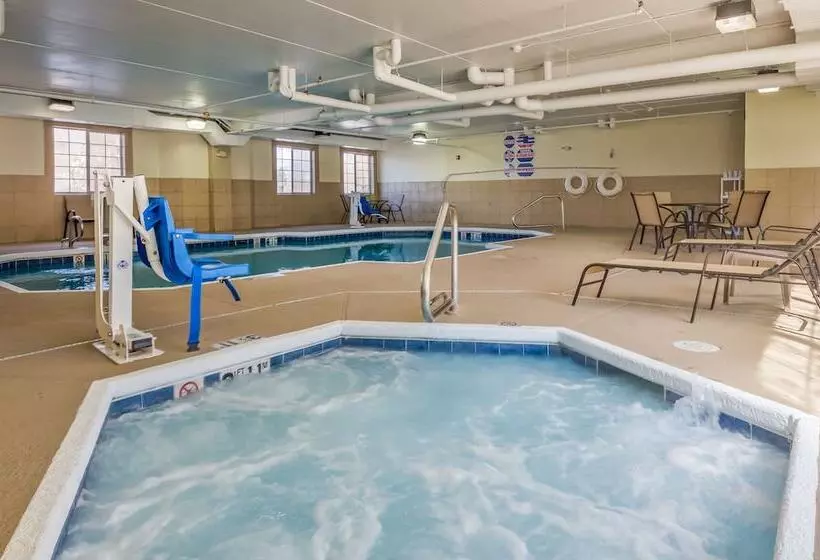 Отель Sleep Inn Airport