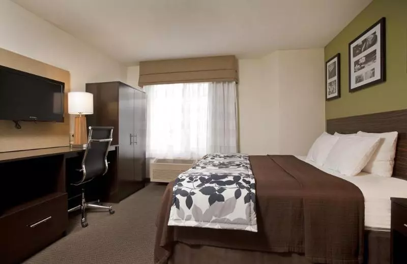 Отель Sleep Inn Airport