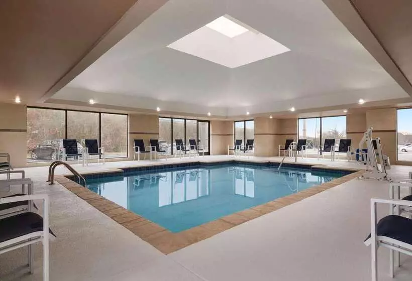 호텔 Sleep Inn & Suites Near Halifax Regional Medical Center