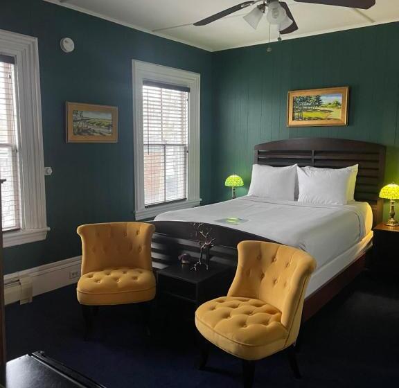 בית מלון כפרי Somerset House Inn