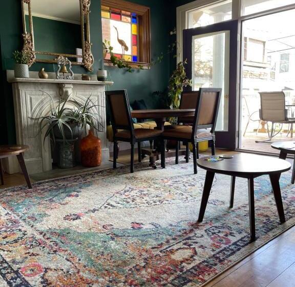 בית מלון כפרי Somerset House Inn