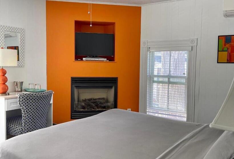 בית מלון כפרי Somerset House Inn