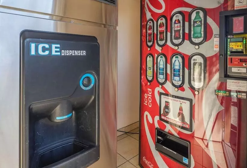 Отель Stage Coach Lodge