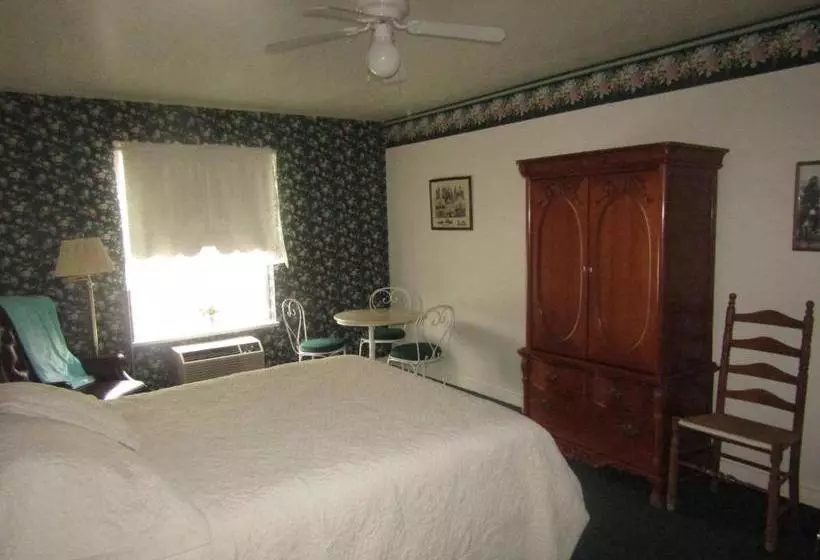 בית מלון כפרי Step Back Inn