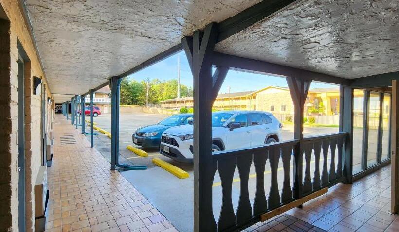 فندق Stratford Inn Tyler