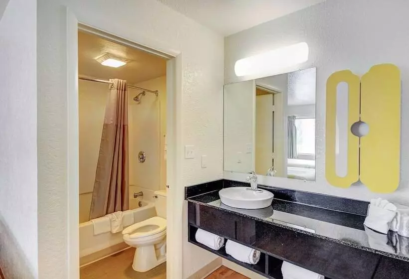 فندق Studio 6 Midwest City, Ok   Oklahoma City