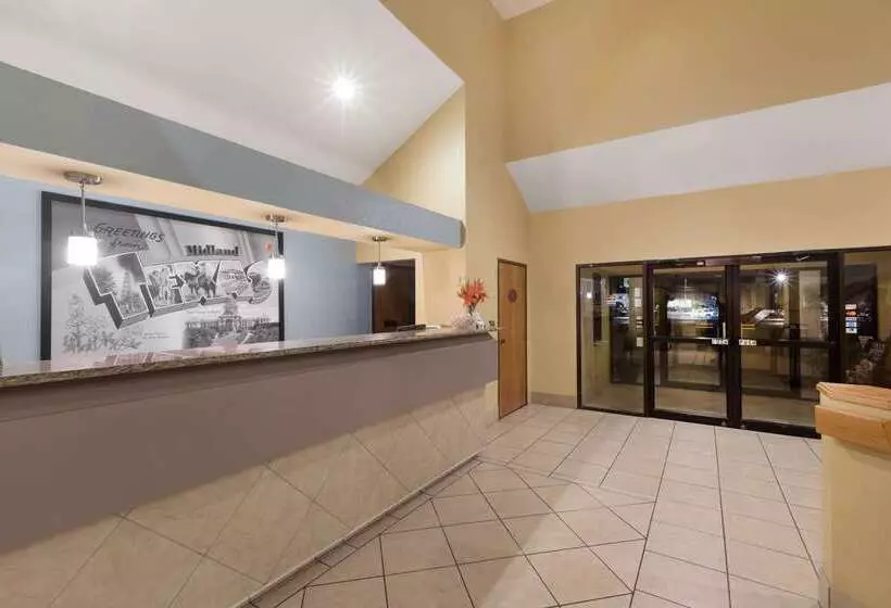 בית מלון כפרי Super 8 By Wyndham Midland