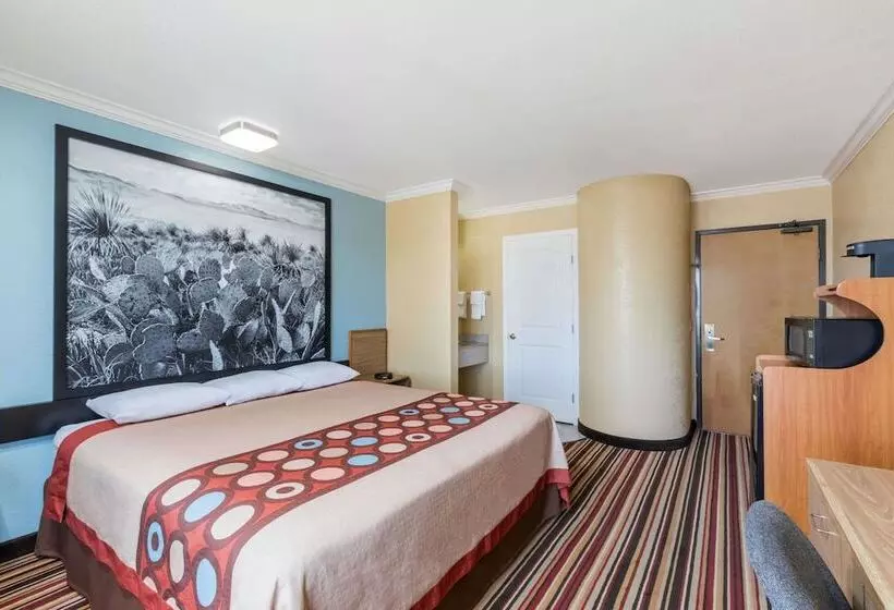 בית מלון כפרי Super 8 By Wyndham Midland