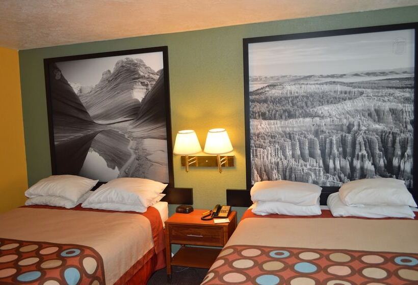فندق Super 8 By Wyndham St. George Ut