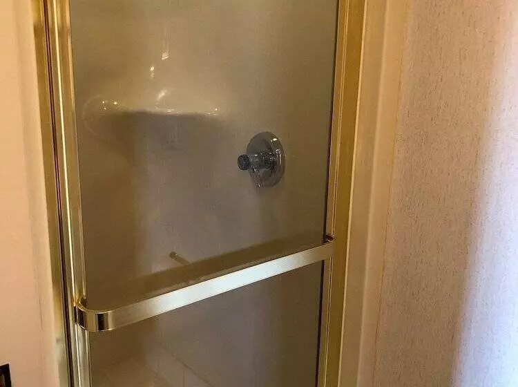 Отель Willow Creek Inn