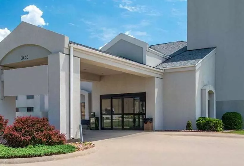 Отель Magnuson  Lincoln Airport