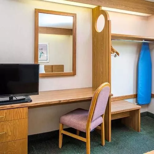 Отель Magnuson  Lincoln Airport