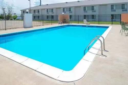 Отель Magnuson  Lincoln Airport