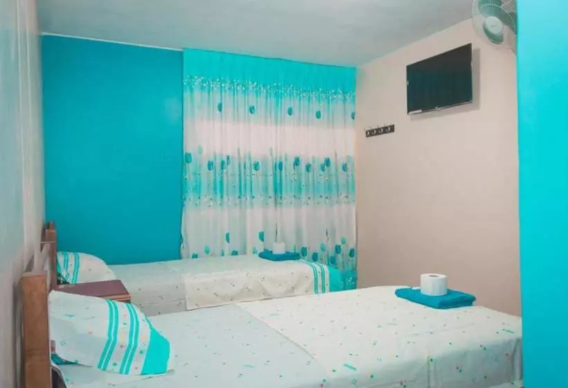 هتل Hospedaje Los Paredones