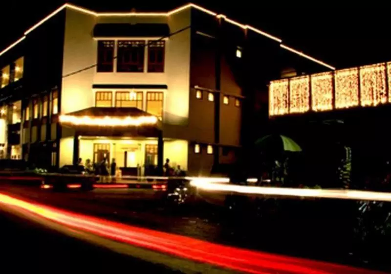 Hotelli Laut Biru Resort