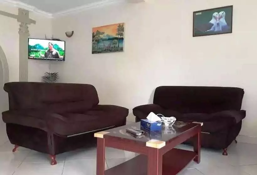 هتل Emra