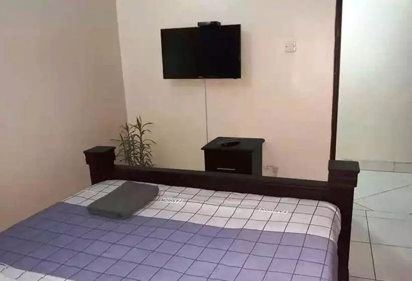 هتل Emra