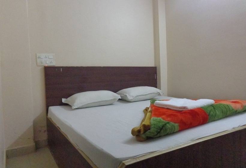 پانسیون Sri Sai Inn