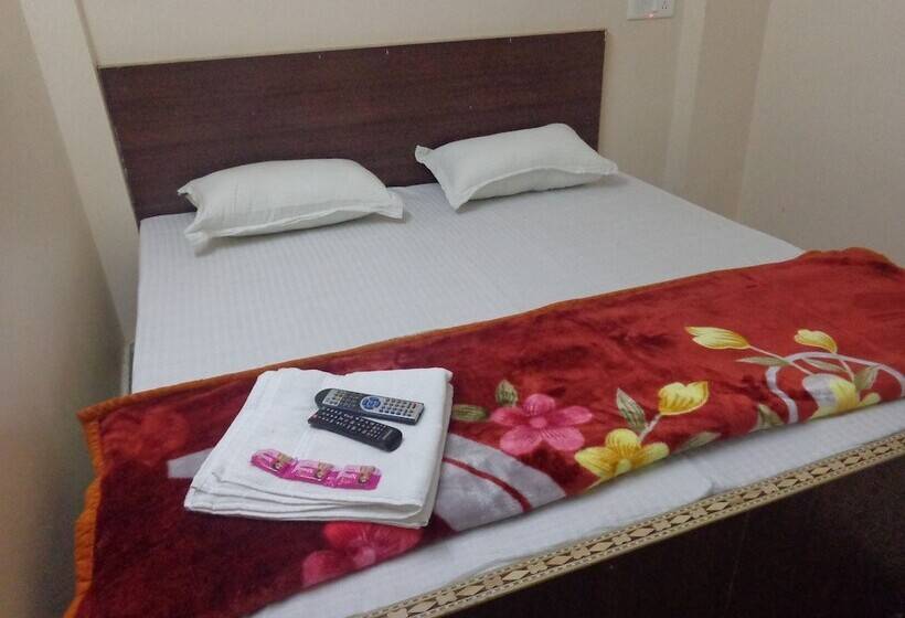 پانسیون Sri Sai Inn