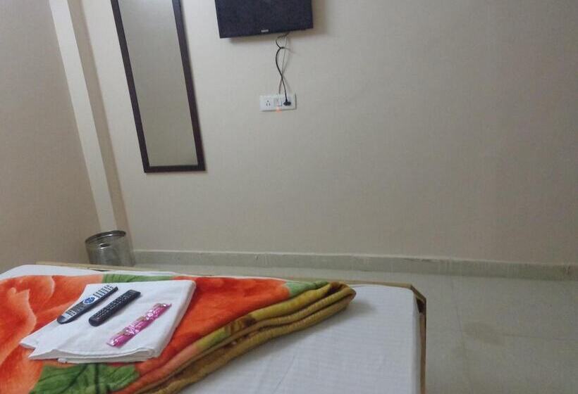 پانسیون Sri Sai Inn