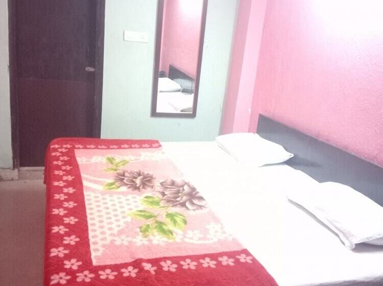 پانسیون Sri Sai Inn