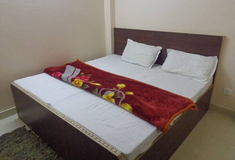 پانسیون Sri Sai Inn