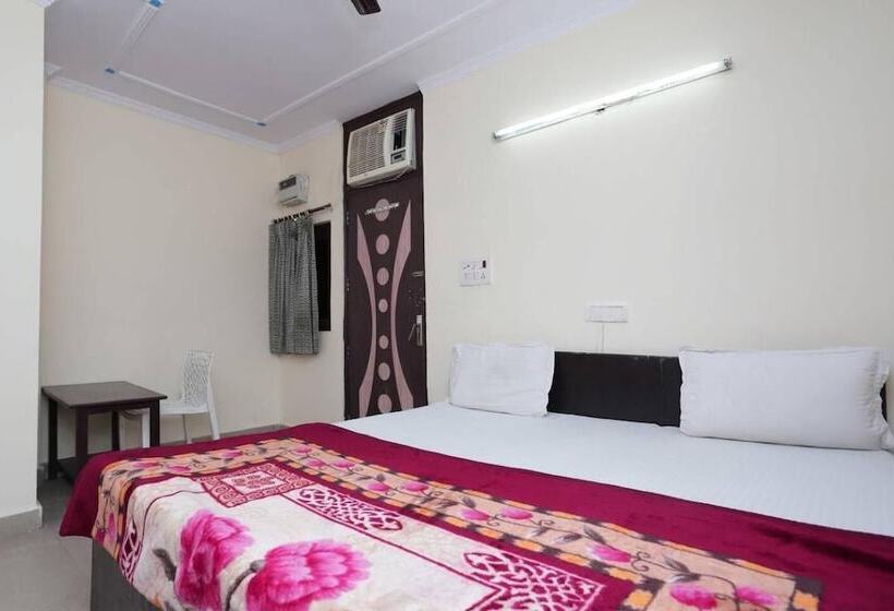 پانسیون Sri Sai Inn