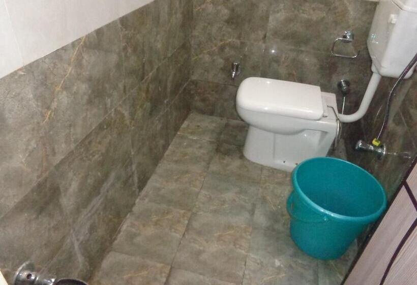 پانسیون Sri Sai Inn