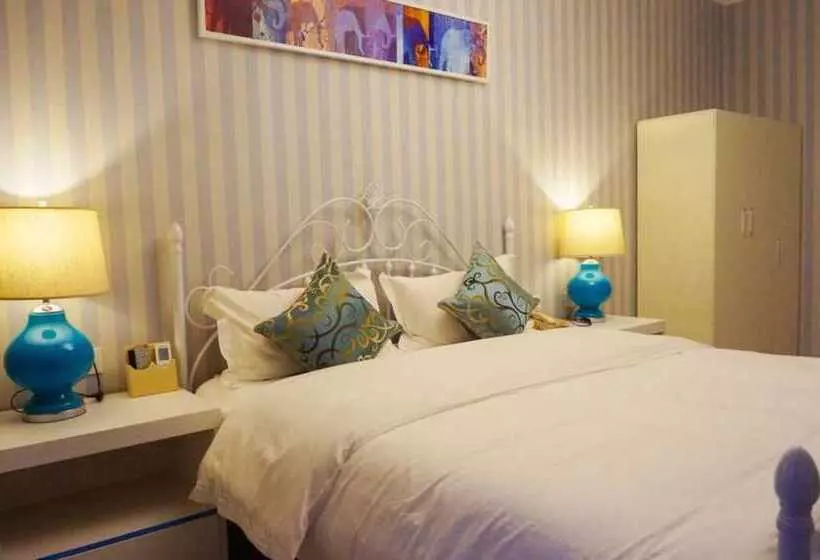 هتل Chengdu Charm City