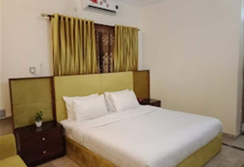 پانسیون Royal Garden