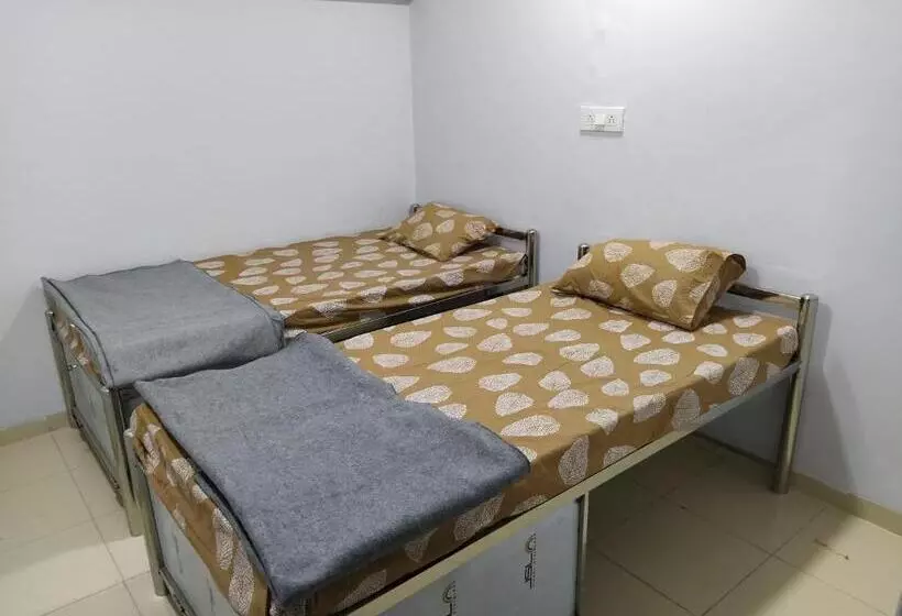 Aamiaismajoitus (B&B) Shiv Sai Dormitory